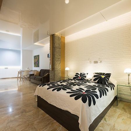 Suites Garden Loft Andy Warhol لاس بالماس دي غران كاناريا المظهر الخارجي الصورة